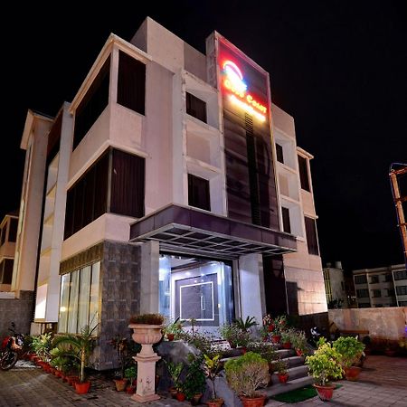 Gold Coast Beach Resort Puri Buitenkant foto
