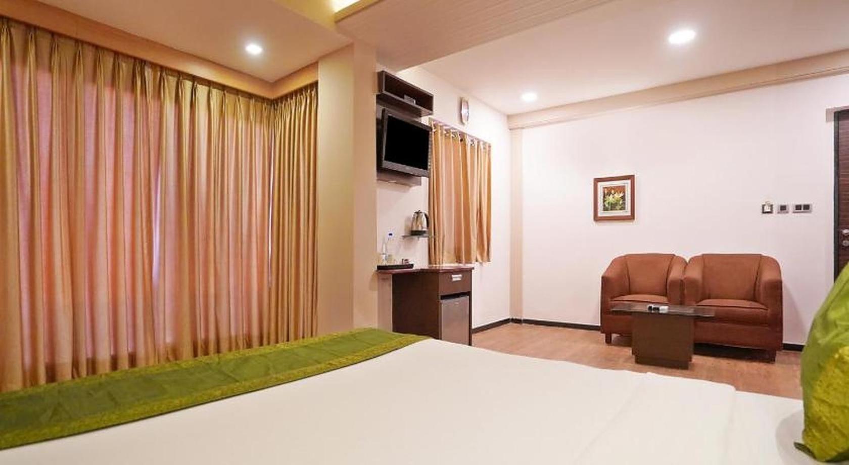 Gold Coast Beach Resort Puri Buitenkant foto